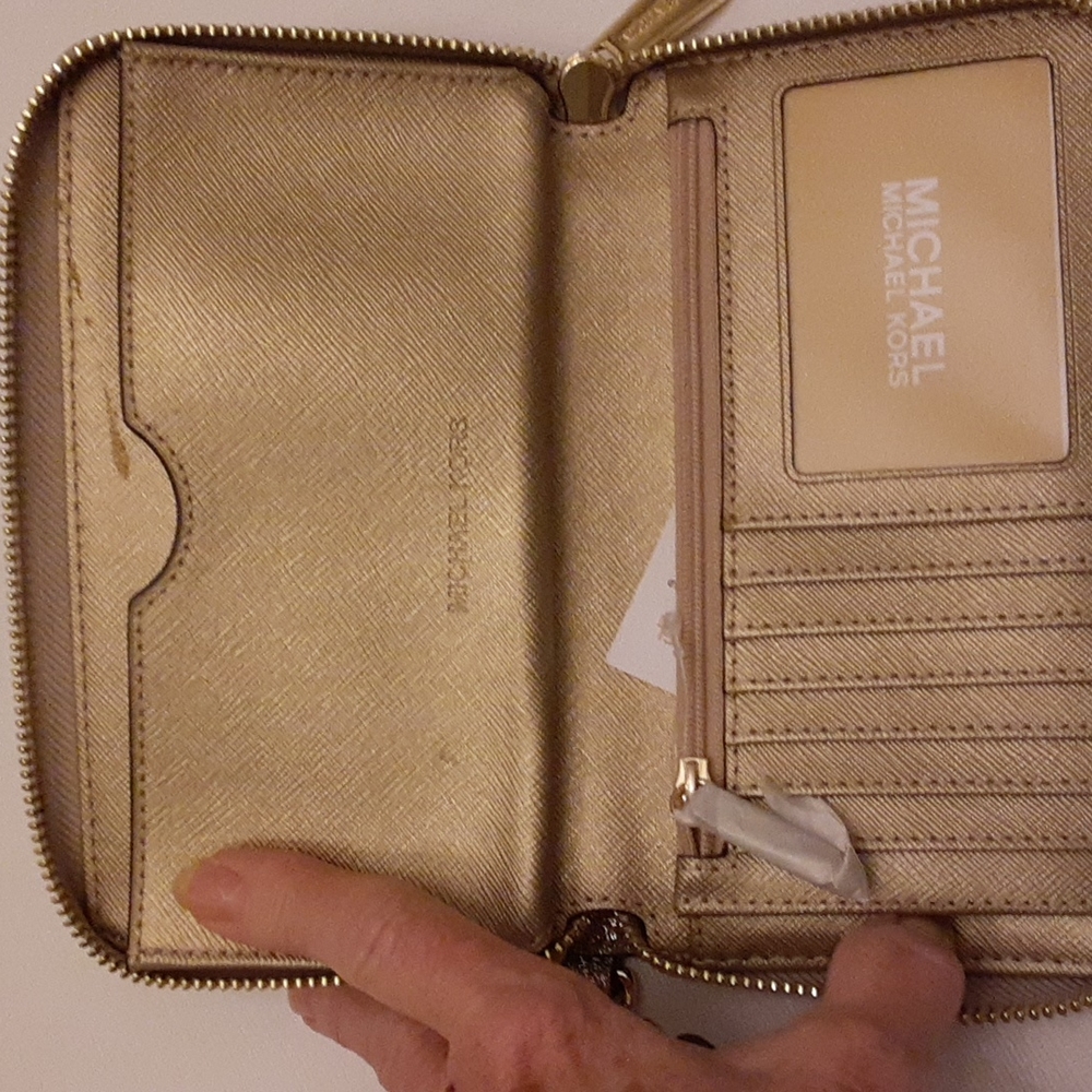 Michael Kors pale gold evening bag/wallet. No tags. - Picture 2 of 3